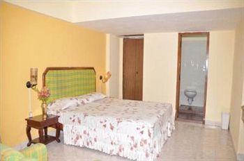 Hotel Charring Cross Ooty Εξωτερικό φωτογραφία
